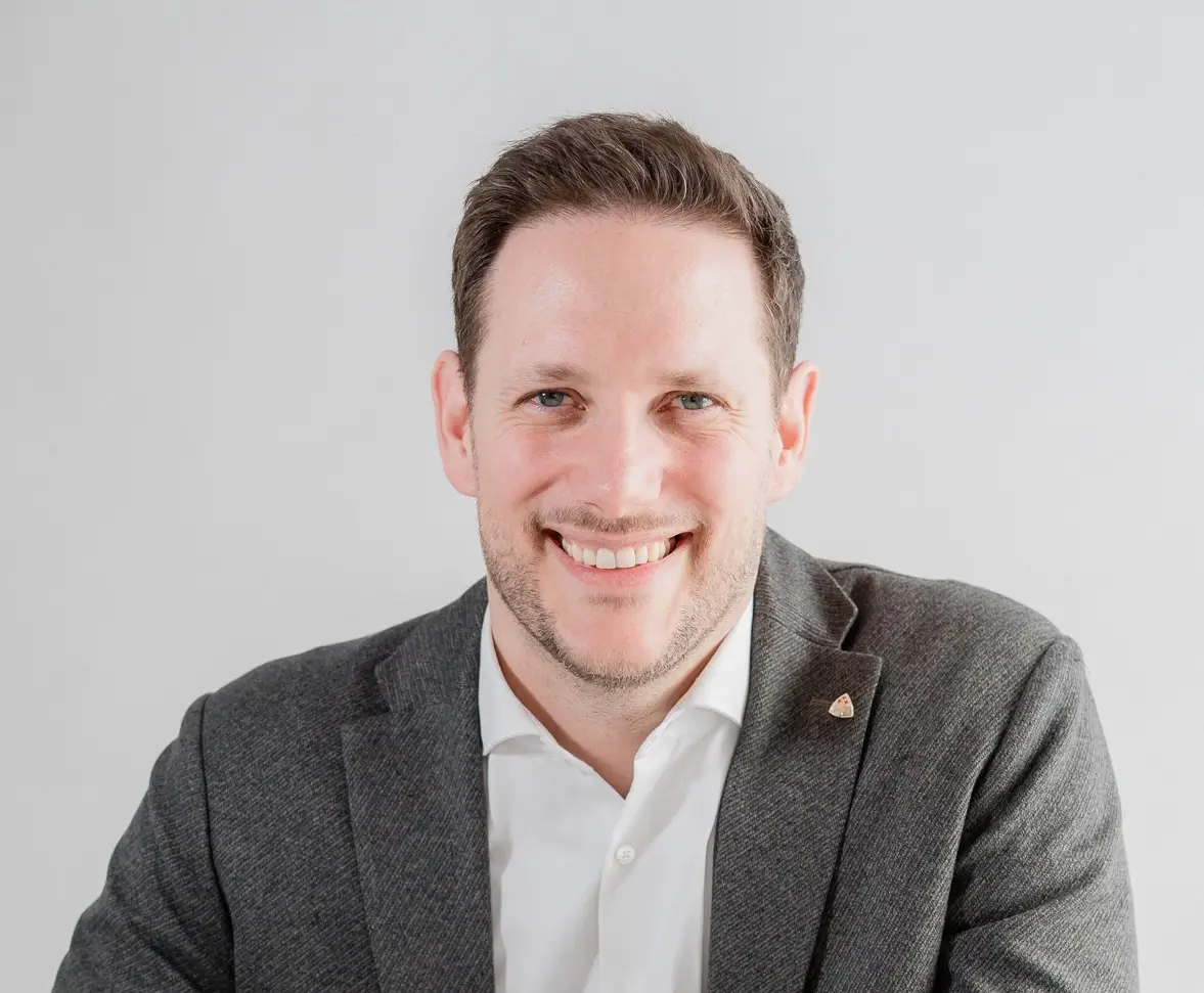Johannes von Westphalen, Immobilienökonom (IRE|BS)